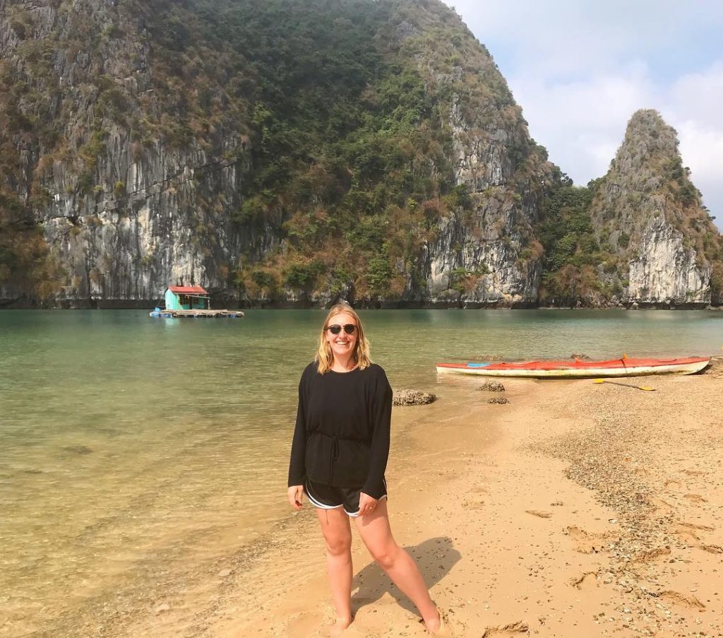 How mint is kayaking through really!!!! . . . #lanhabay #vietnam #travel #instatravel #instapassport&hellip;