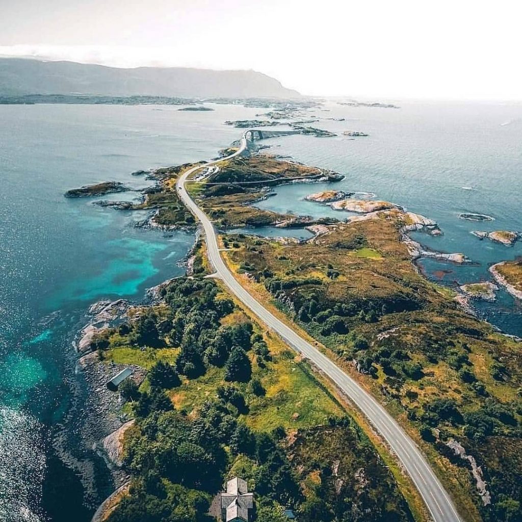 Atlantic ocean Norway #bnesimppl #norway #norway #travelling# #photography #Atlantic #ocean #road #pathways #naturephotography #placetovisit&hellip;