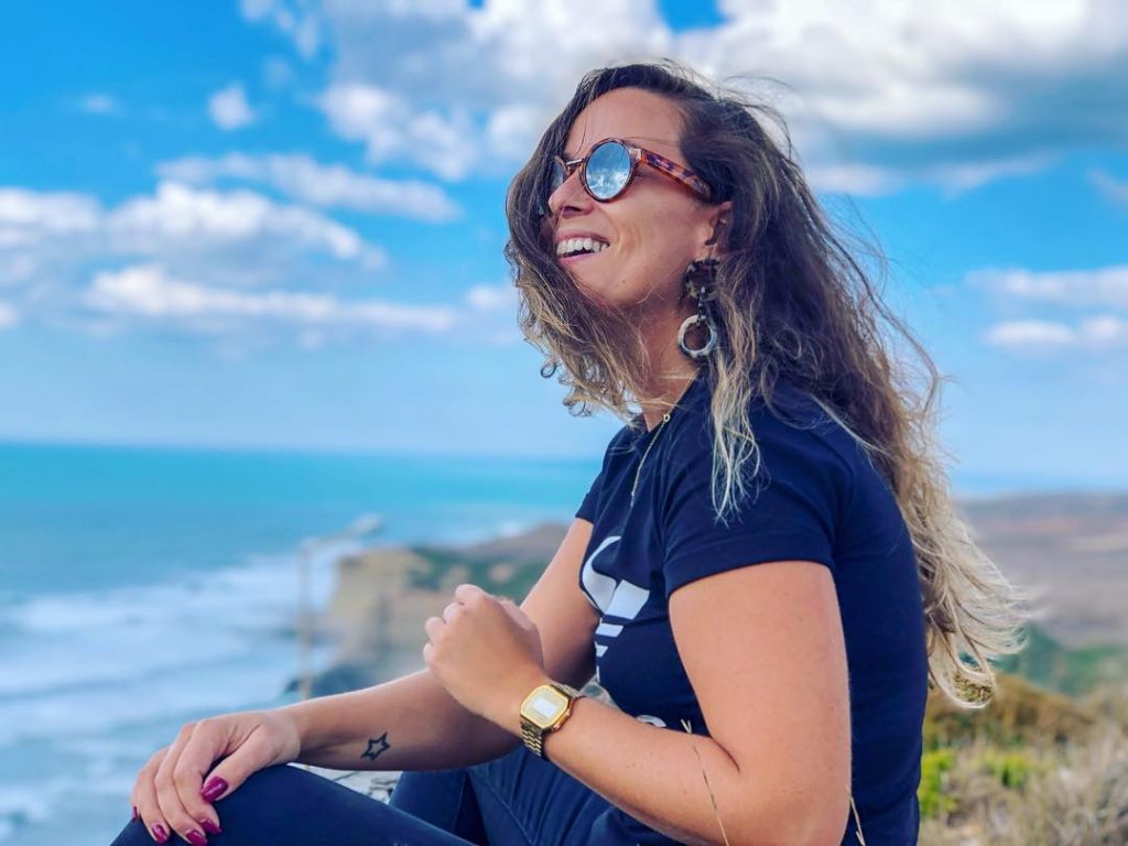 Eu gosto de olhos que sorriem, de gestos que se desculpam, de toques que&hellip;