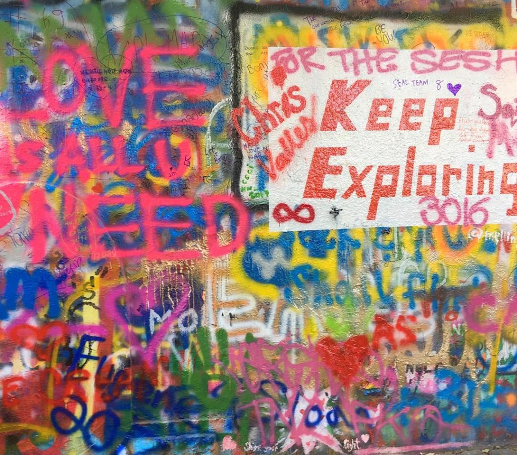 So I was zooming in on this pic and had a good laugh seeing&hellip;