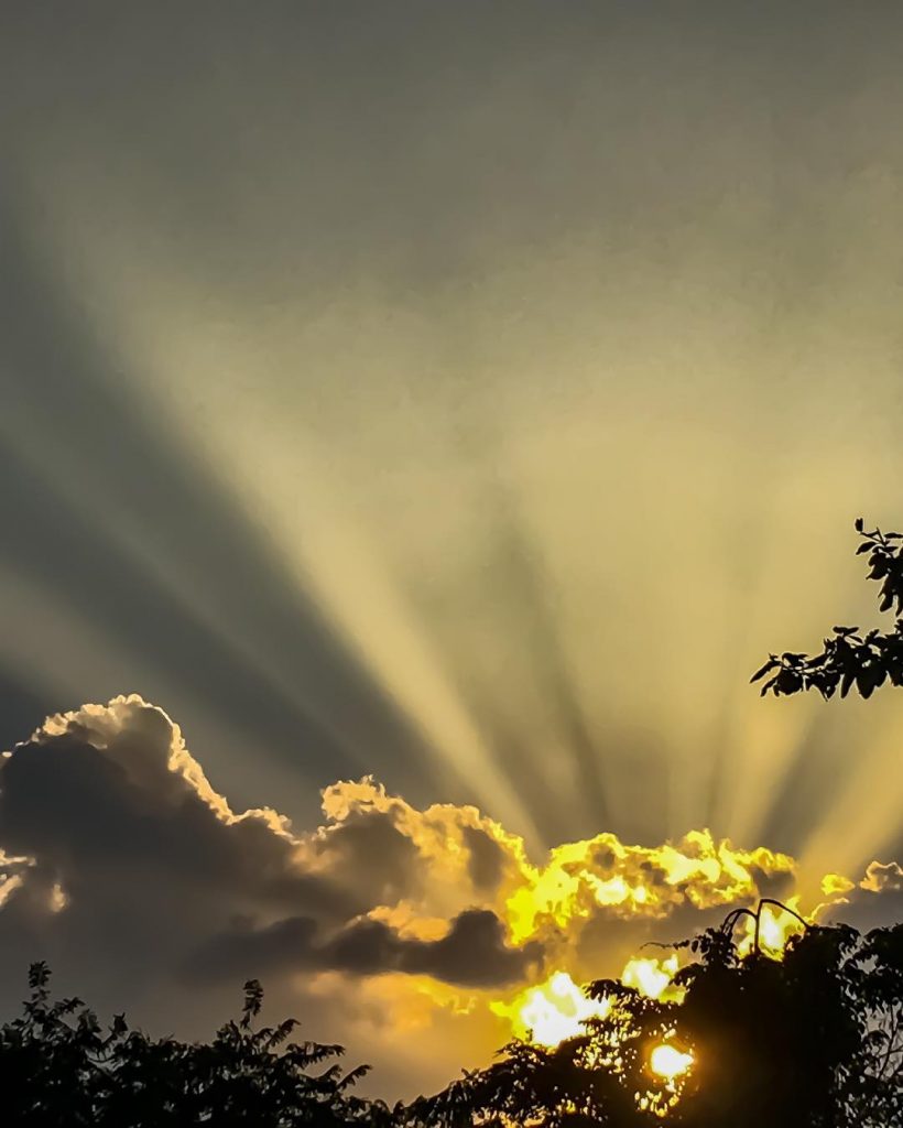 Beautiful sunsets! Dont forget to capture when you see one! ???????? #srilanka #srilankan #srilankans&hellip;