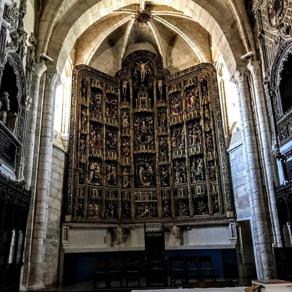 Iglesia de Santa Maria (Dueñas) #travelgram #instagramers #travelblogger #travelphotography #palencia #palenciadiferente #palenciamola #semasantapalencia #travelgram&hellip;