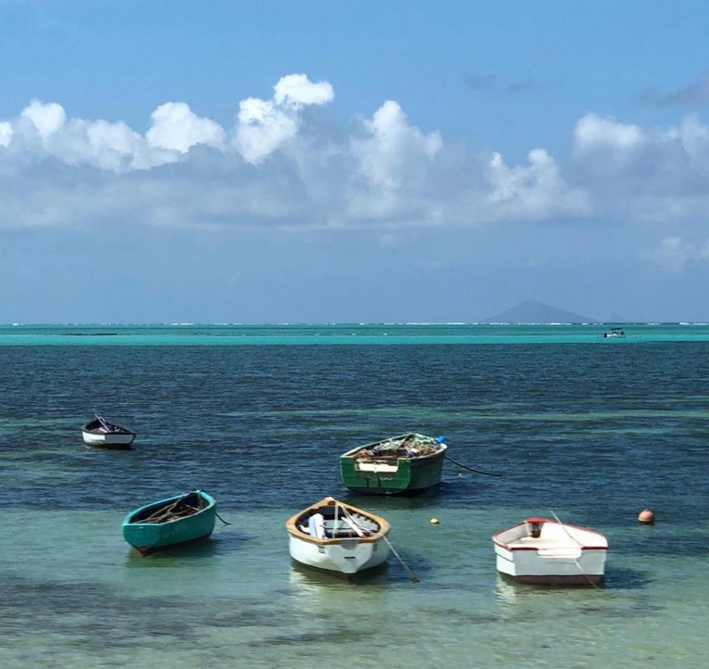 It needs no caption! #bnesimppl #travel #vallisatheadventurer #vallisathetraveller #sea #beach #views #wanderlust #travelblogger #travelphotography&hellip;