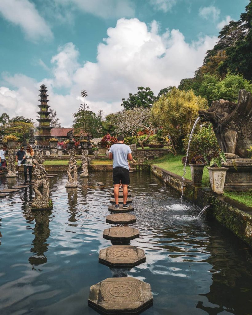 Tirta Gangga, uno de los templos mas lindos de Bali. . . Este antiguo…