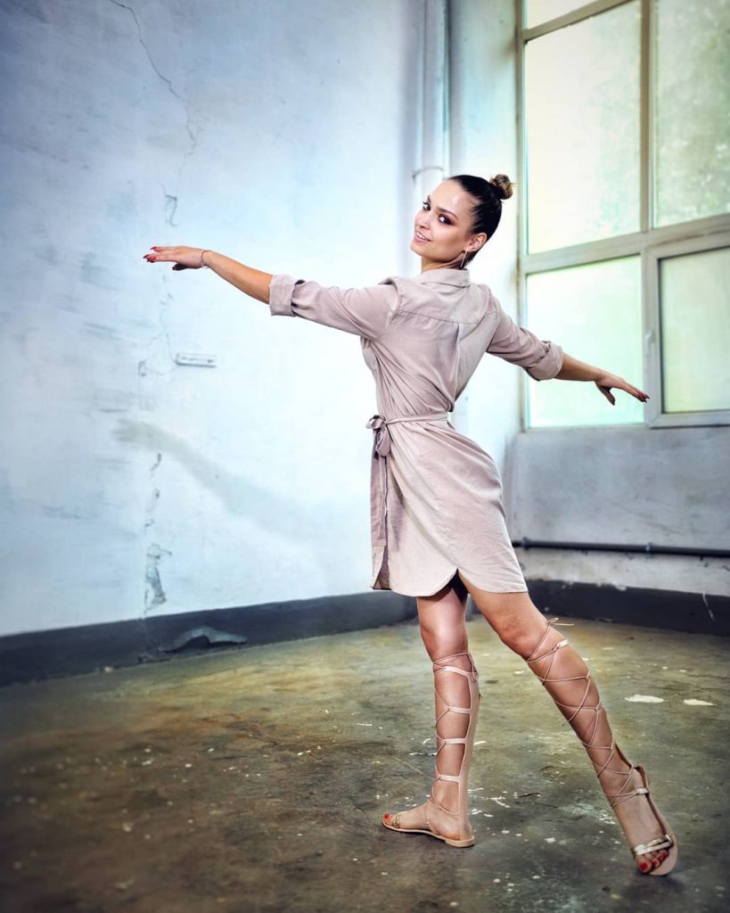 Dance like a ballerina Model: @ralubuta . #dance #ballerina #dancer #dancelife #dancers #project #color…