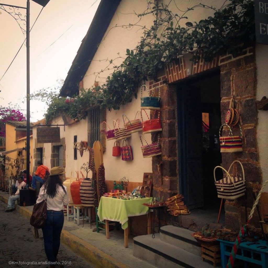 Malinalco, Edo. Méx, México . #malinalco #estadodemexico #mexico #mextagram #coloresdemexico #mexicoesmagia #capturamexico #pueblosdemexicoconhistoria #pueblosmagicosmx&hellip;