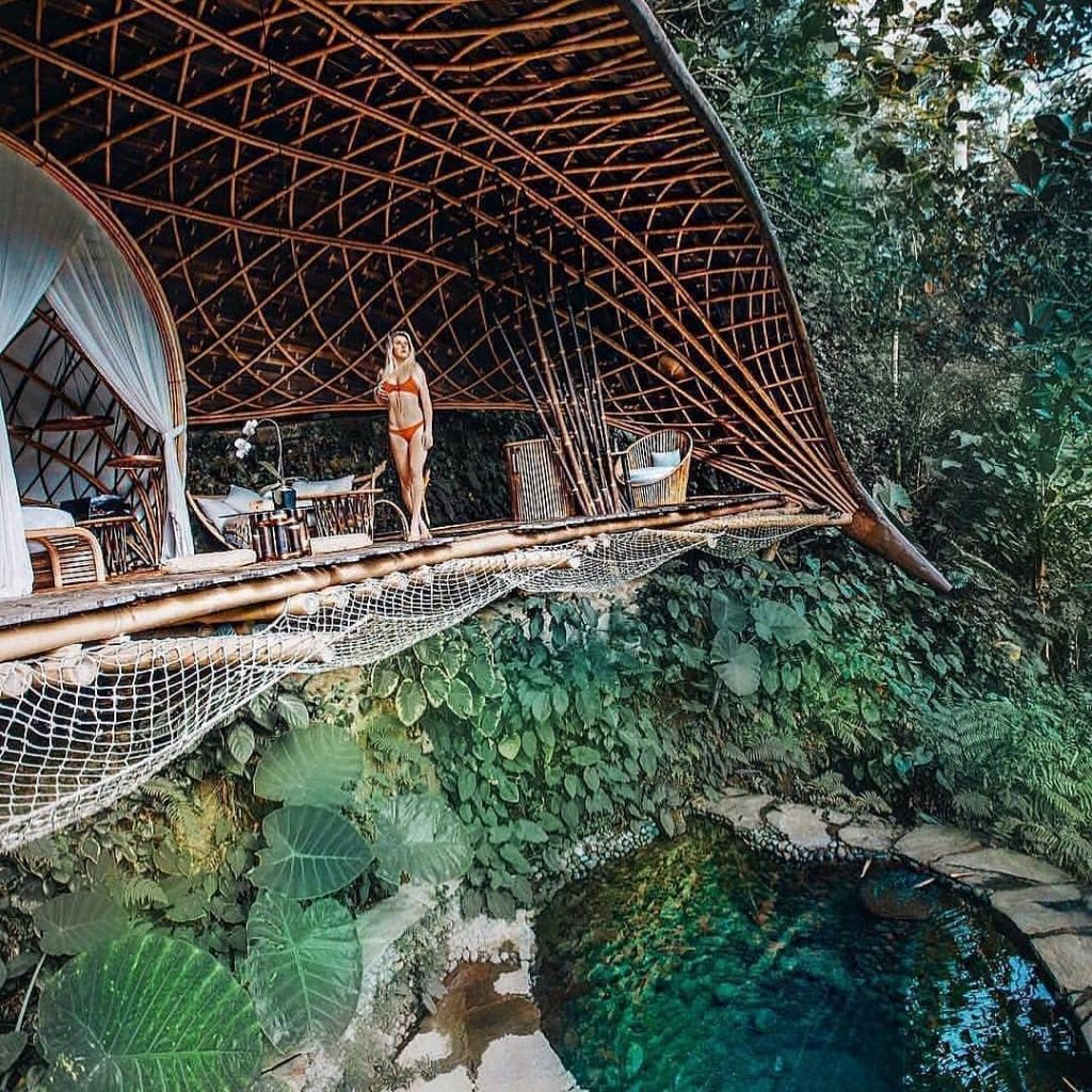 Amazing resort at Ubud. Unreal! Tag a friend you would go there with ………………………………………………………………………………⠀&hellip;