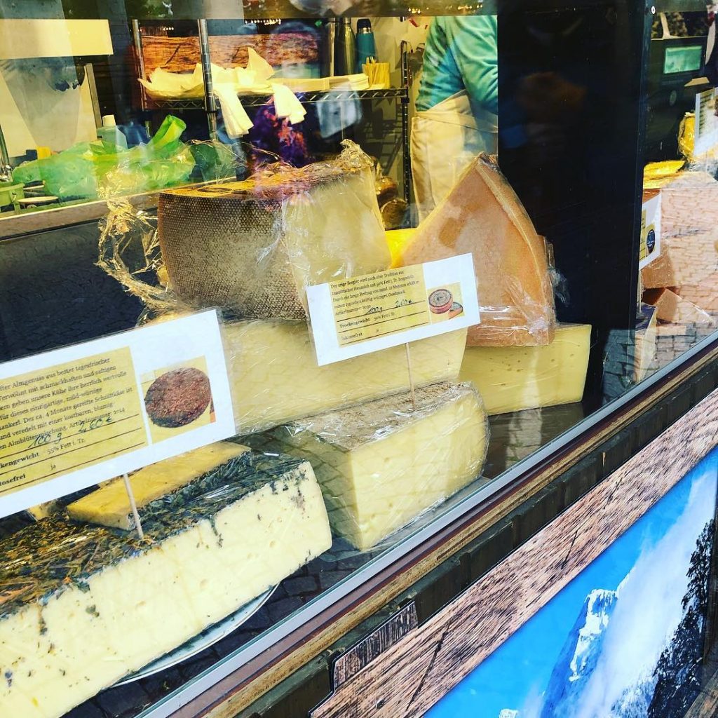 My daughter and I went to Germany for a trip️???????? #クリスマスマーケット #cheese #foodshop #Germany&hellip;