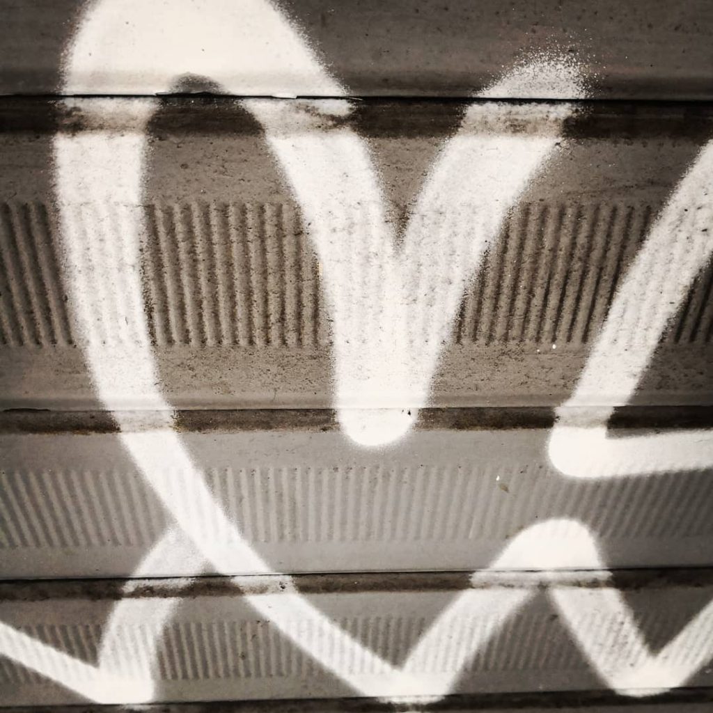 #vedocuori #cuoriovunque #rsa_streetview #graffiti #street_art #jj_urbanart #mural #graffitiart #graff #streetart #ig_graffiti #urban #urbanromantix #street_art&hellip;