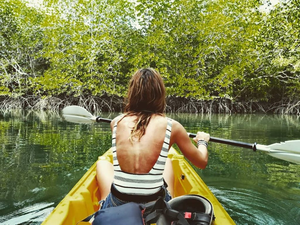 M A N G L A R E S Ayer decidimos hacer alguna actividad,&hellip;