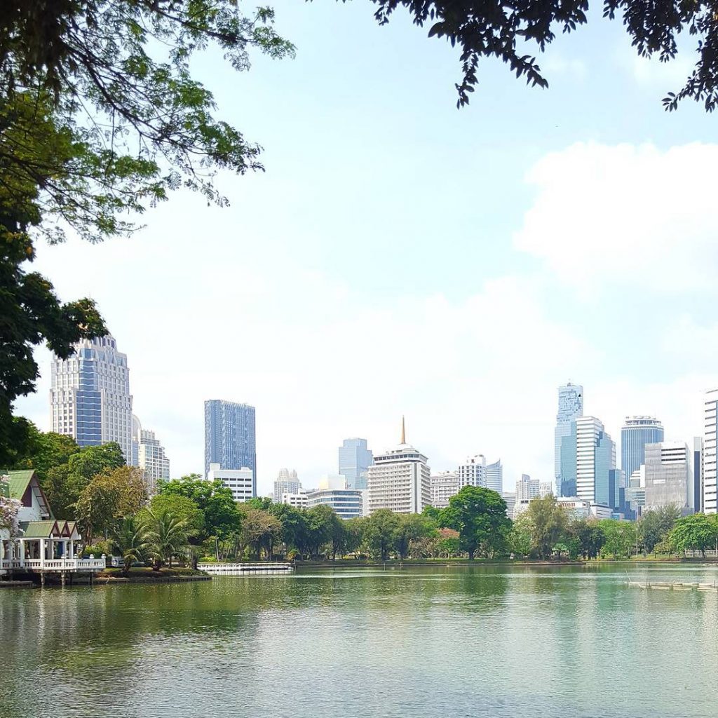Relax in Lumpini #bangkok #thailand #lumpini #lumpinipark #varan #sun #sunny #culture #city #happy #travel&hellip;