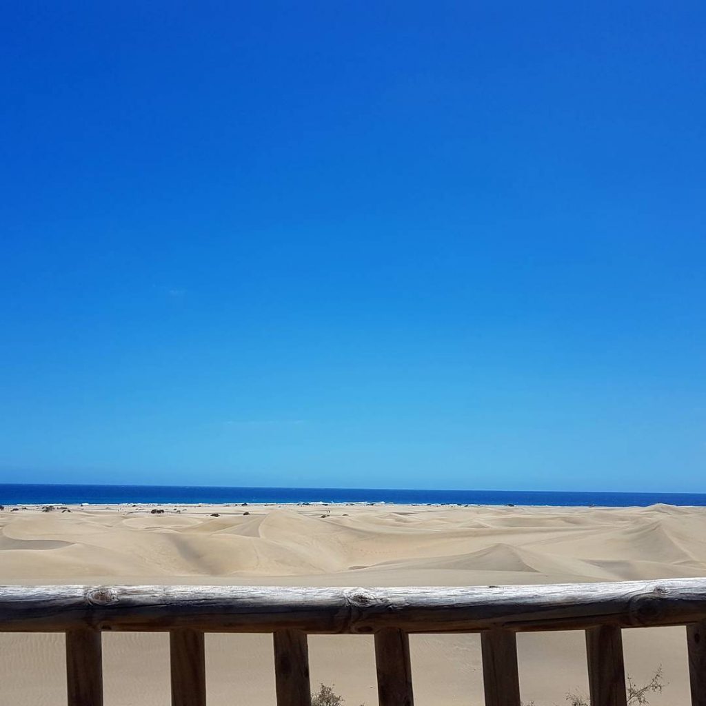 Und schon da vorne küsst das Salzwasser den Sand! #grancanaria #spain #canaryislands #maspalomas #sun…