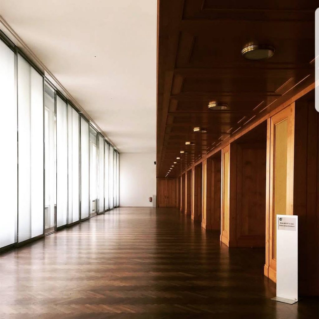 Unterwegs im Auswärtigen Amt #berlin #auswärtigesamt #auswärtigesamtberlin #diplomat #diolomats #denkmalschutz #unesco #symposium #architecturephotography #architektur&hellip;