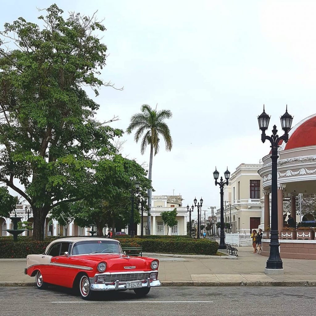 #kuba #cuba #urlaub #travel #holiday #sun #travelphotography  #historic #retro #trip #oldcars #oldtimer #colourful #architecture…