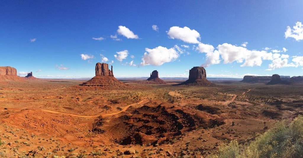 Happy Earth Day! ️ #happyearthday #earthday #monumentvalley #earth #landscapes #landscapephotography #landascape #wild #nature #wildlifephotography…
