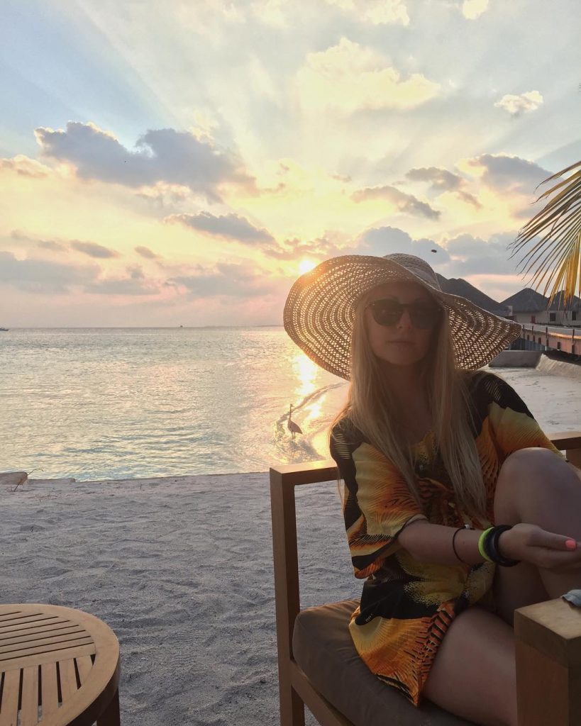 Atardeceres en Maldivas #momentosfelices #paraiso #maldivesislands #islasmaldivas #maldivas #wanderlust #sheisnotlost #girltravel #dametraveler #speechlessplaces #girltraveler&hellip;