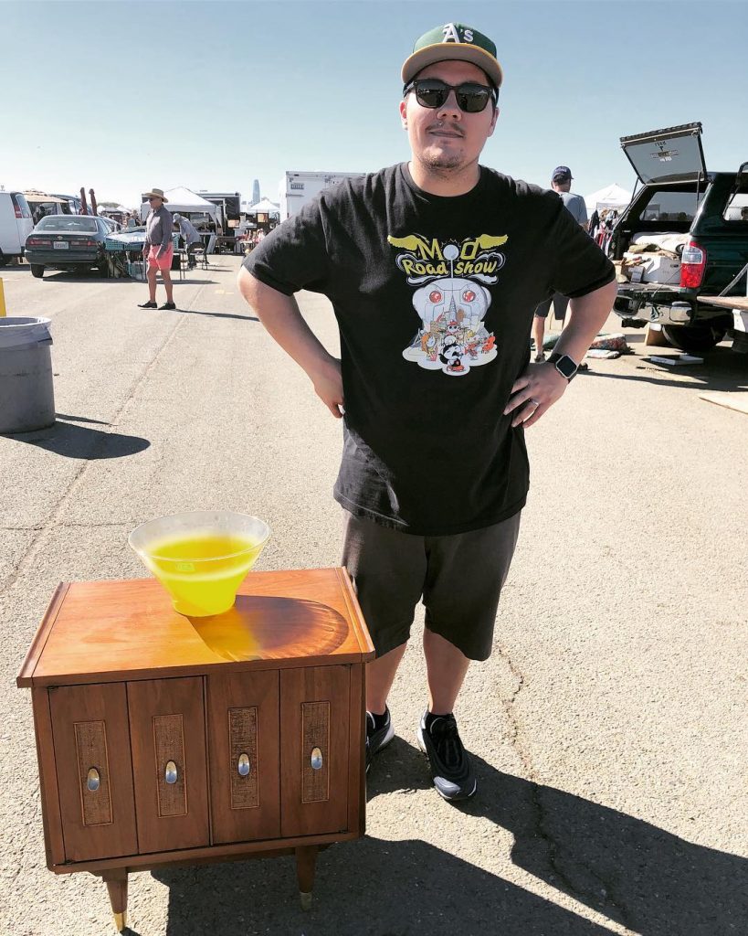 Mod Roadshow shirt is clean tho’ ️ ???? #antique #midcenturymodern #reddit #alameda #alamedafleamarket #antiques&hellip;