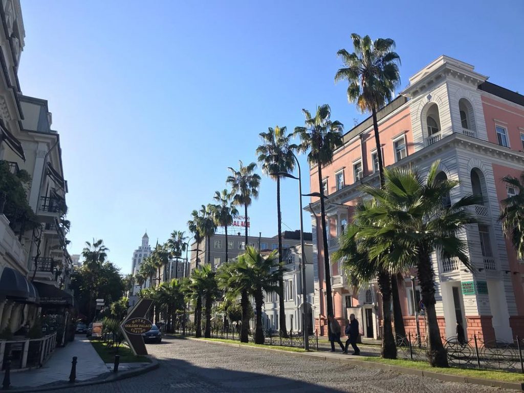 Batum / Gürcistan Benim için Kafkaslardaki Avrupa. Şehirdeki Türk nüfusunun yoğunluğu, Türkçe’nin ikinci dil&hellip;