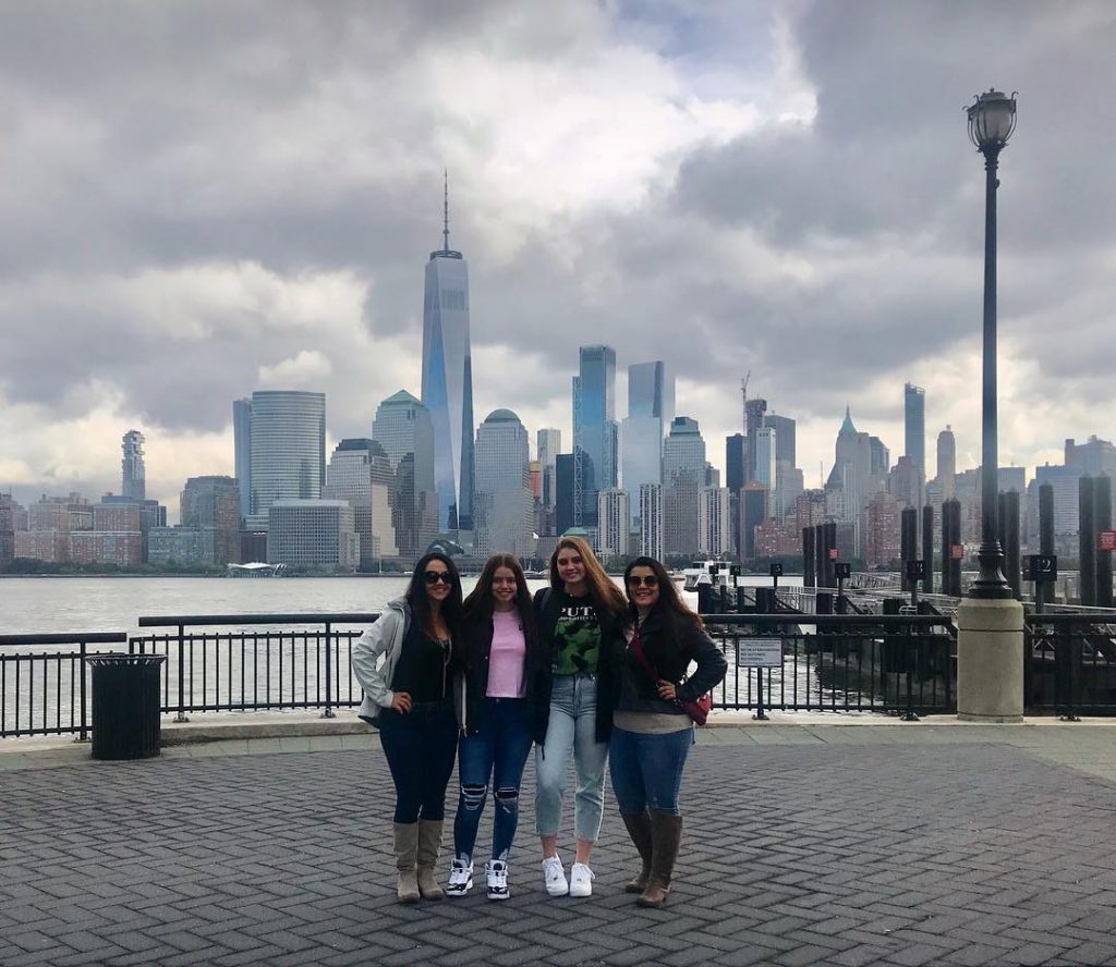 I’m Baaaaaack! And I brought some friends! #welcometonewyork #ilovenyc #travelusa #travel #ilovetotravel #cityscape #travelbug&hellip;