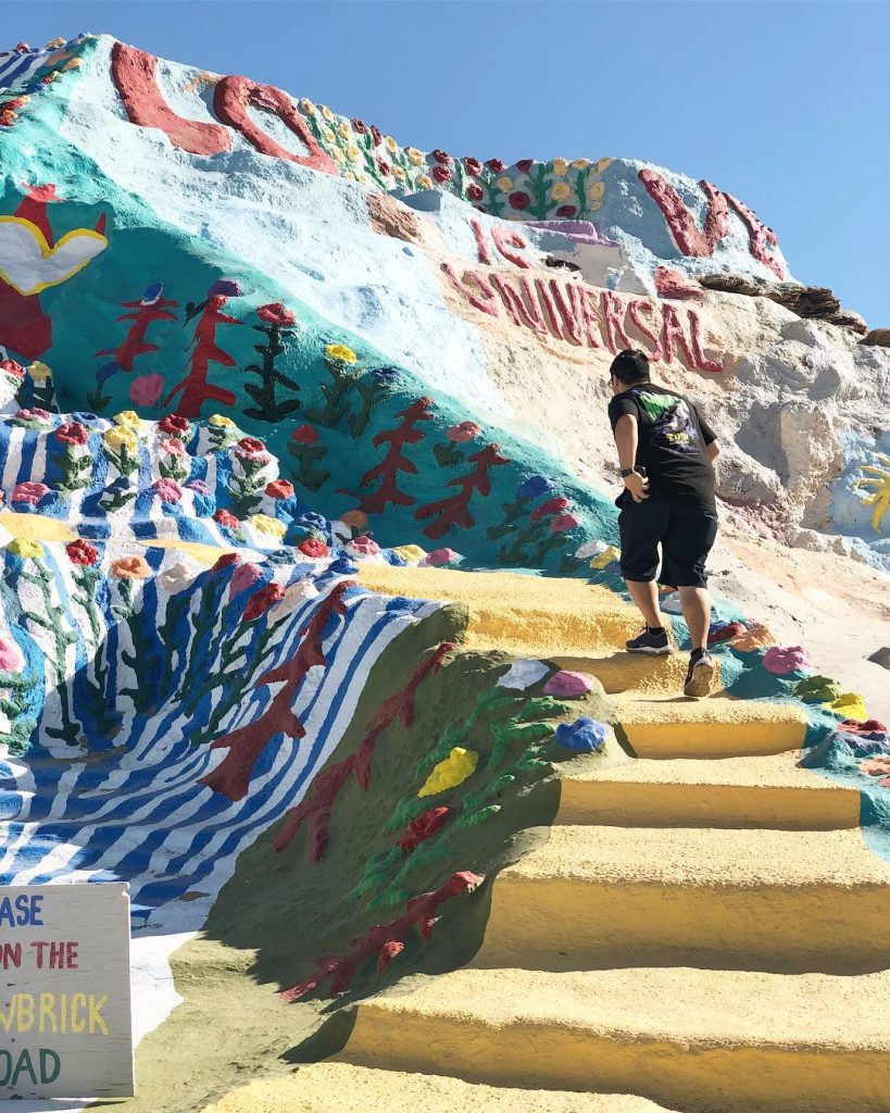 Salvation Mountain, Slab City ️⏩ In the middle of the California desert ️
