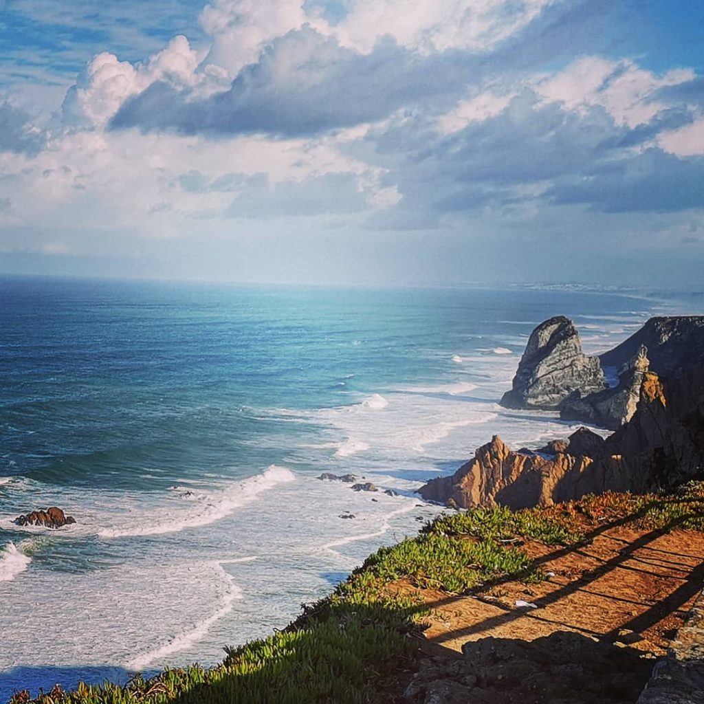 #cabodaroca #portugal #huaweip20pro #ocean #atlantic #atlanticocean #europe #scenery #beautifuldestinations #landscapephotography #blue #travelphotographer #travel #ammanphotographer…