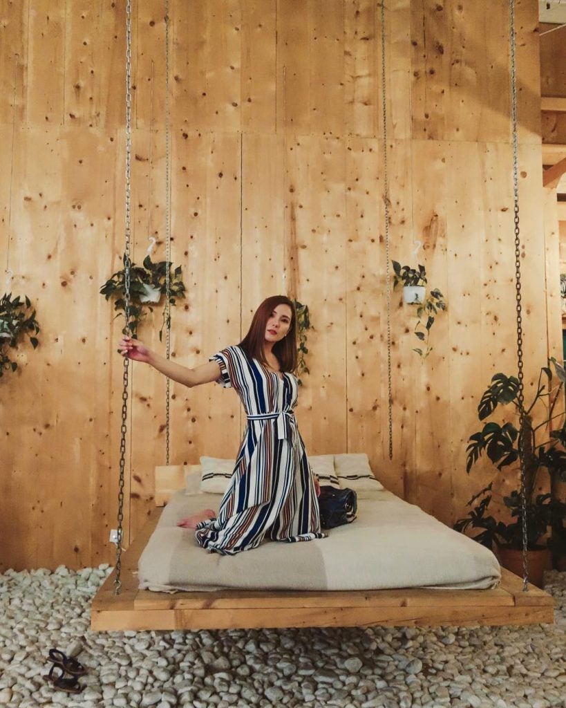 Just swingin’ by to say hi