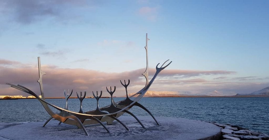 A new day. A new sunrise for the #sunvoyager at #reykjavik #iceland #iceland???????? #travelphotography…