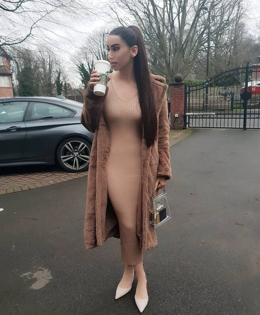 Comfortable in my own skin – – – – – – #travelblogger #fashionblogger #fashionpost&hellip;