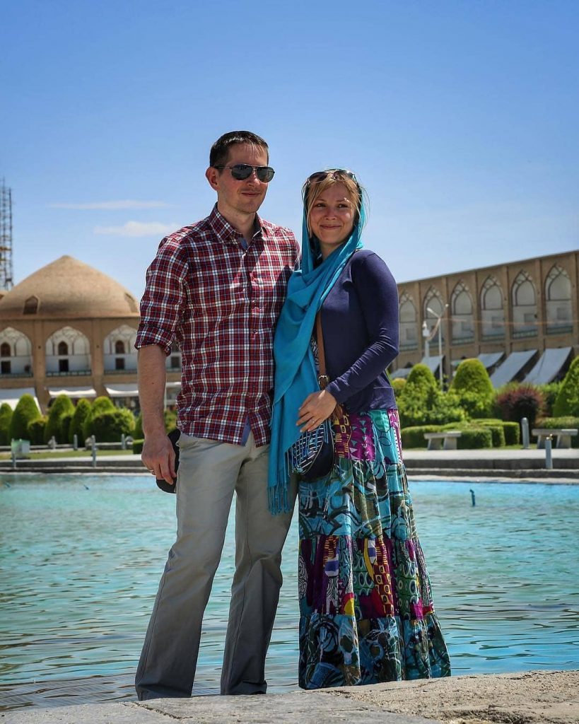 LOVELY COUPLES #Iran #isfahan #mustseeiran #couple #couplegoals #coupleswhotravel #coupletravel #frenchcouple #newlyweds #honeymoon #honeymoonplanner #honeymoonpackage&hellip;
