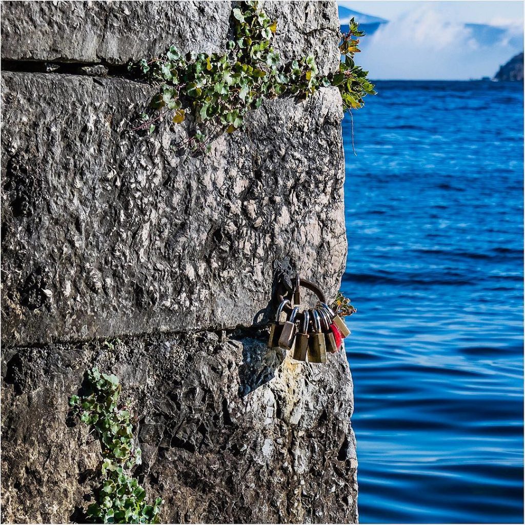 Lock a love lock and throw the key #ig_europe #discover_vacations #hello_worldpics #moodygrams #travellingthroughtheworld #tlpicks&hellip;