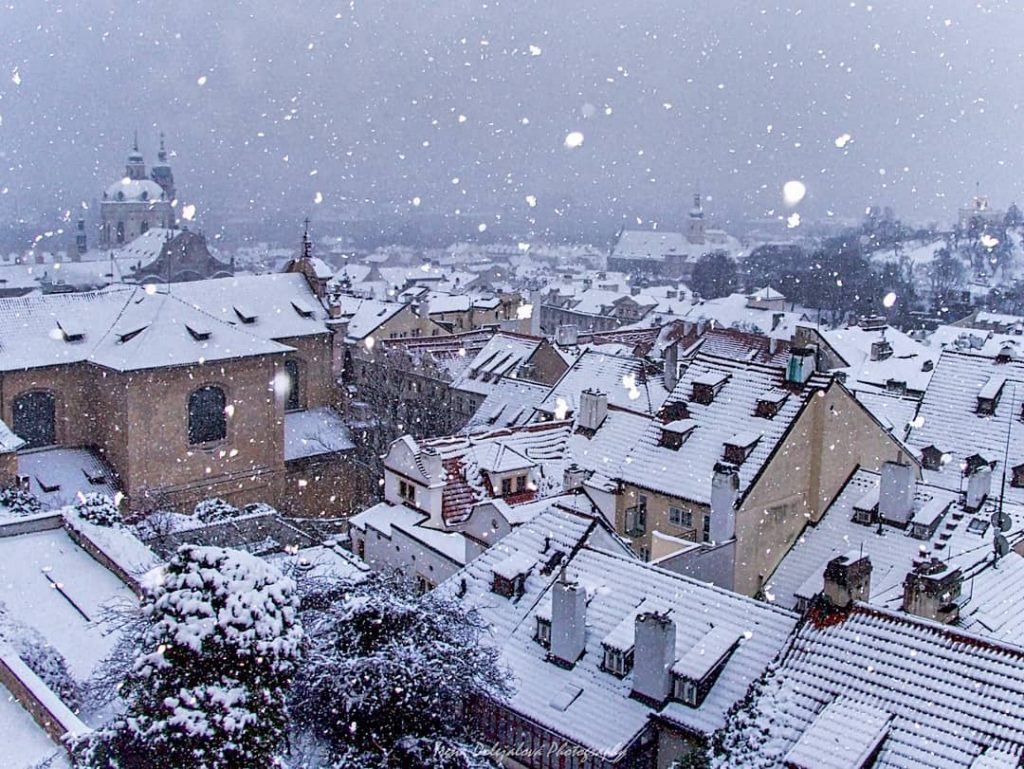 dnešní chumelenice nad Malou wonderful_prague #europestyle_czechrepublic #toppraguephoto #kings_hdr #visitcz #visitprague #canonczsk #discovery_earthpix #discovery #topeuropephoto&hellip;