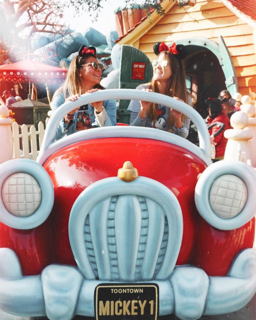 . . #Disneyland #disneylandcalifornia #lights #theswordinthestone #travel #traveling #wanderlust #girl #lifestyle #travelawesome #welivetoexplore&hellip;