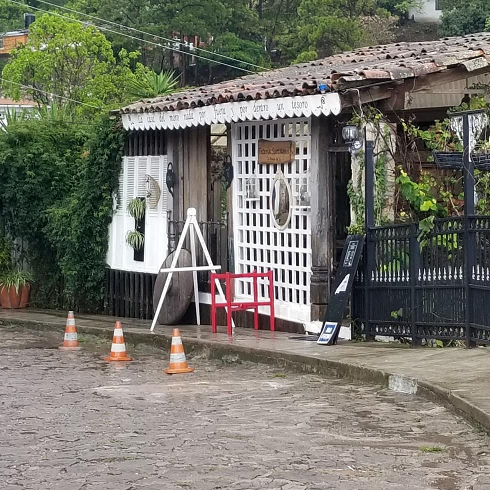 Flash back to this small country-side paradise. Surrounded by mountains!!!!! ???? #flashbackfriday #teaplace #teteria&hellip;