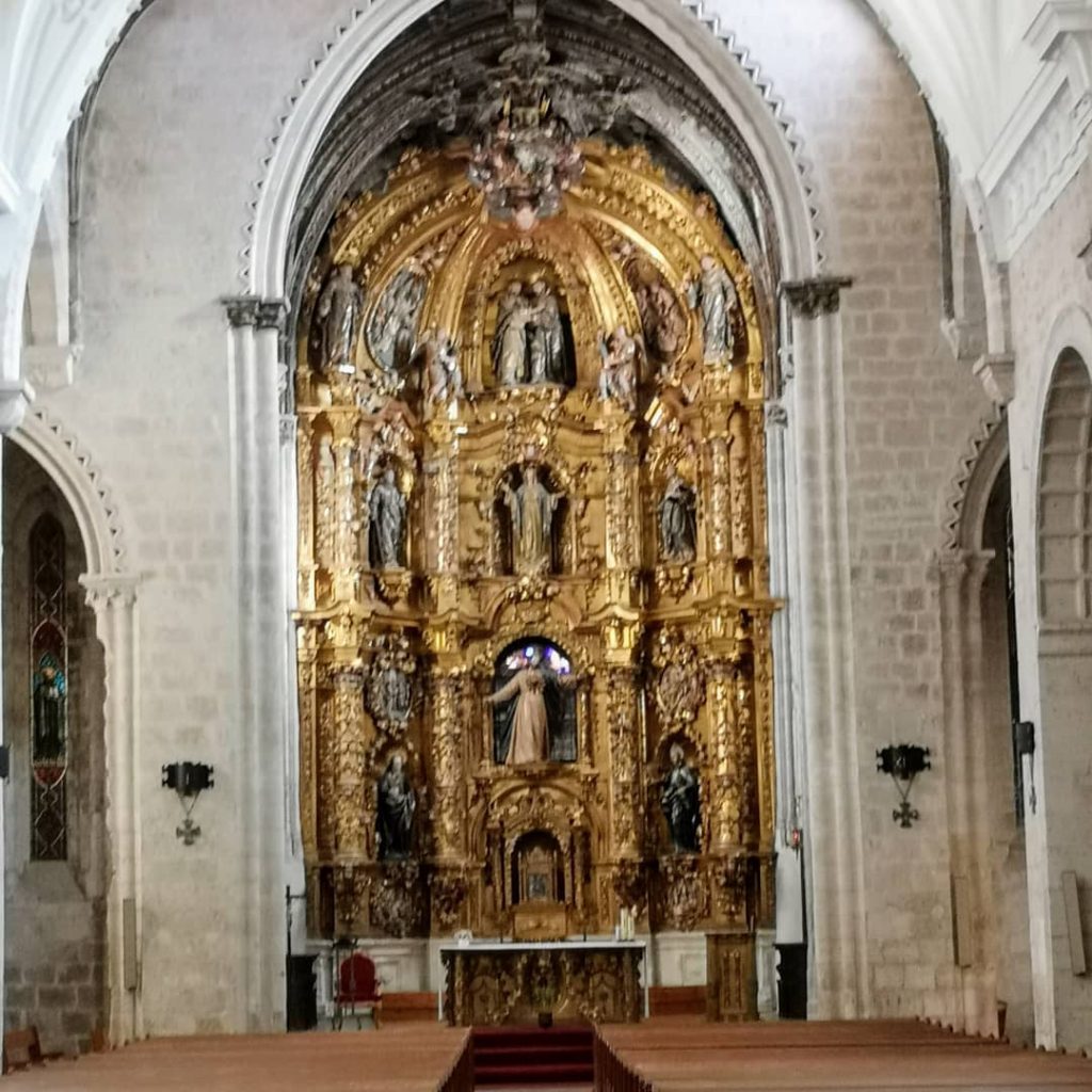 Retablo de la Iglesia de San Francisco #travelgram #instagramers #travelblogger #travelphotography #palencia #palenciadiferente #palenciamola&hellip;