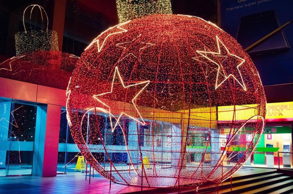 Throwback to Christmas decorations at majestic city , Colombo, Sri Lanka (Shot with Nikon&hellip;