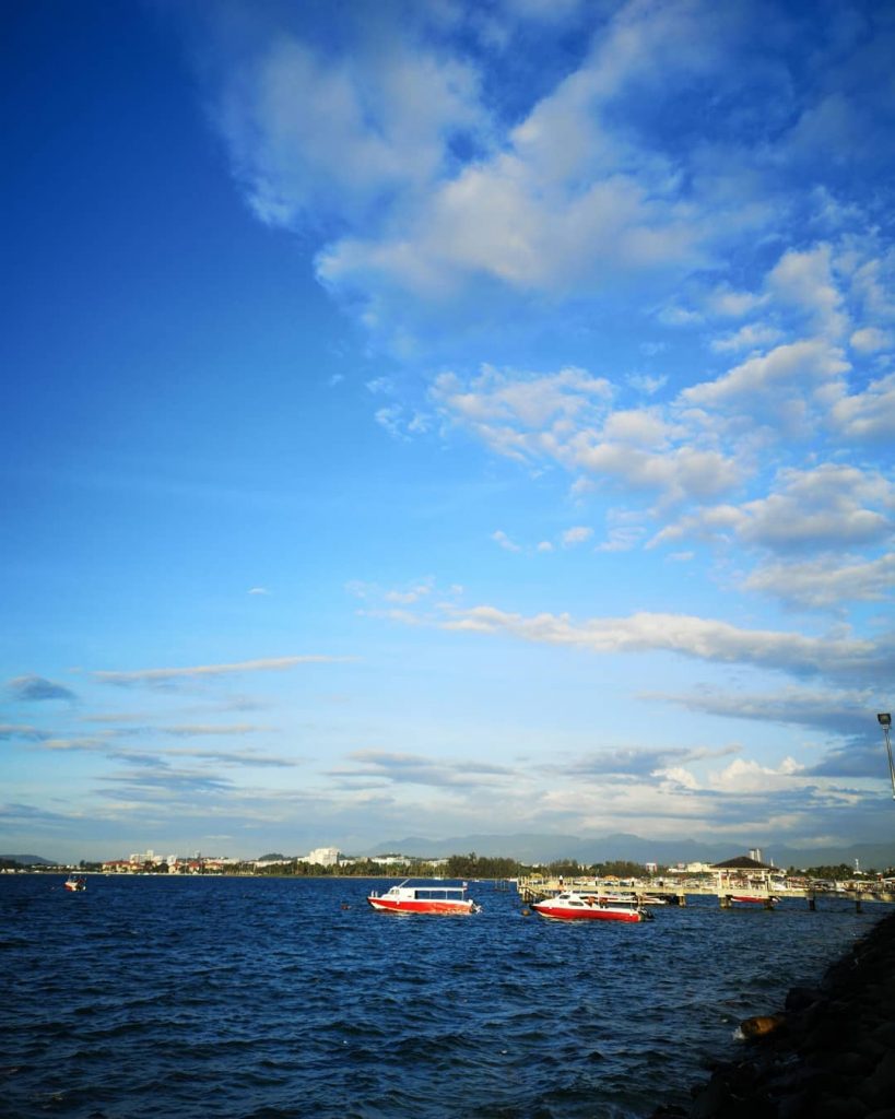 Blue sky and clear day . . . #travels #traveldiary #igtravels #journey #instatravel #instalike&hellip;