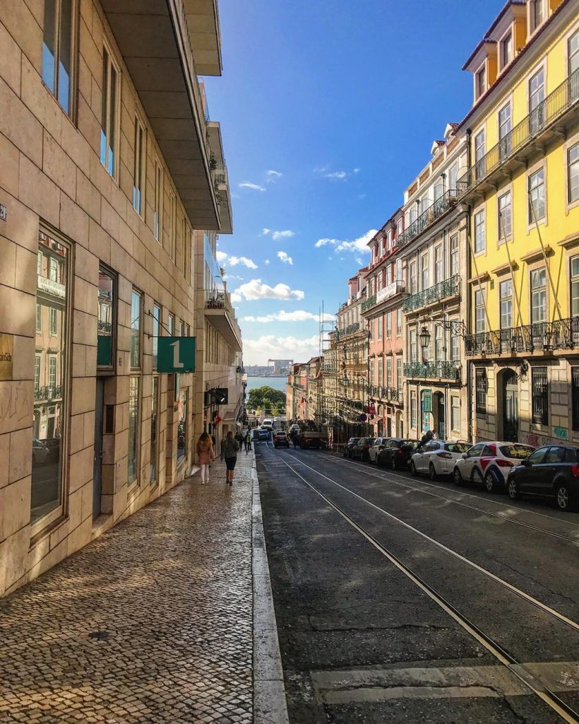 #lisbon #portugal #葡萄牙 #lisbonportugal #travel #backpackers #adventuretime #背包客 #igersportugal #igerportugal #iamtb #travelrepost #bnesimppl #portugaltravel…