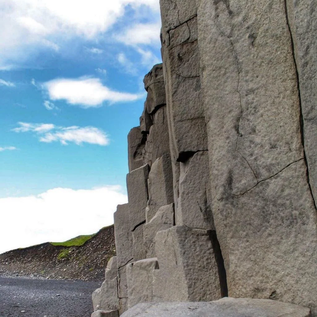 For sure one of the “must” stops on the golden circle is this beach&hellip;