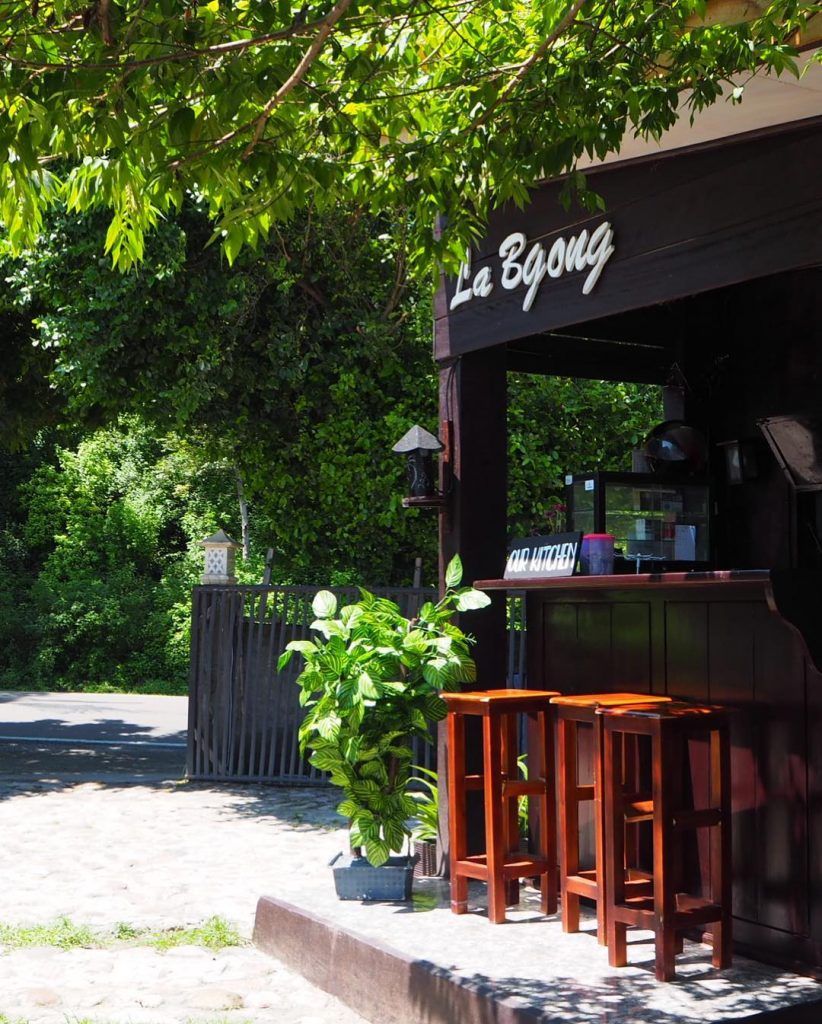 La Bgong ???????? Lucky to have dropped on this amazing place for lunch (although&hellip;