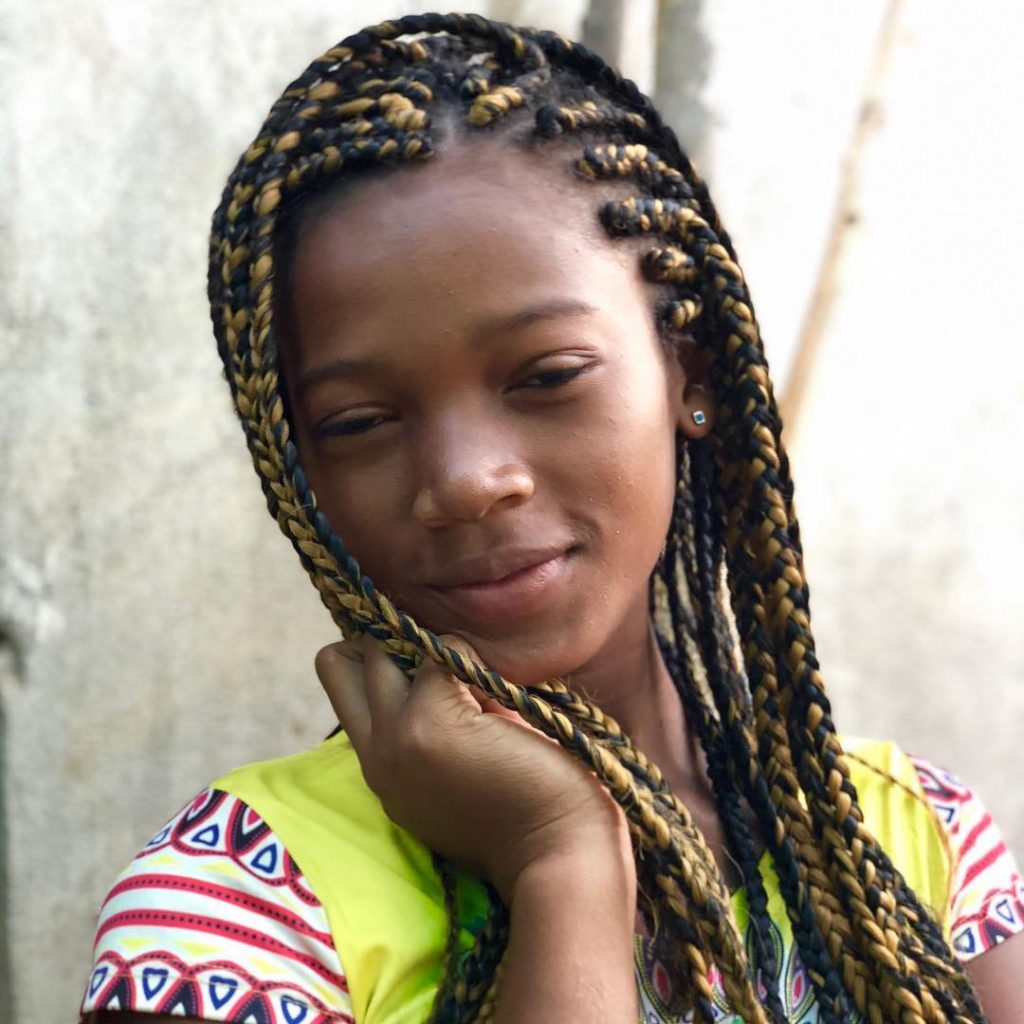 Questa ragazza l’ho incontrata in un piccolissimo paesino del madagascar. Dopo averla fotografata l’ho…