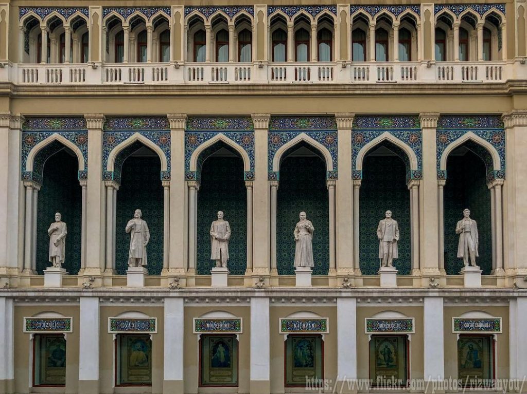 Nizami Street #history #azerbaijan #azerbaijani #azerbaijani_gallery #rizwan #travel #travelblogger #travelphotography #travelgram #travelholic #travelguide #travelling…