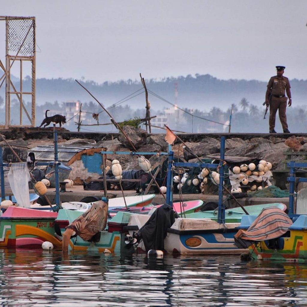 Port Security #mirissa #srilanka #seaside #스리랑카 #풍경 #바다
