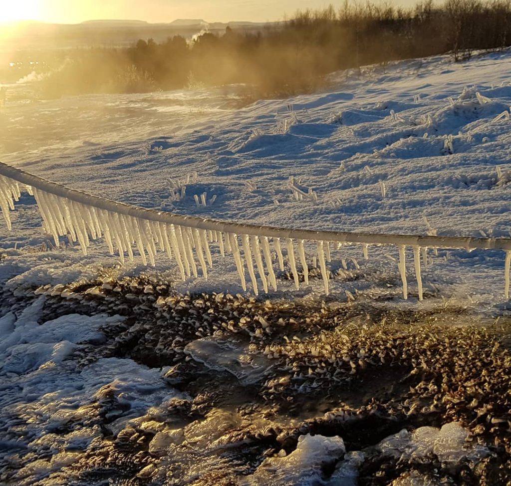 Everything is frozen #iceland???????? #iceland #goldencircle #geysir #ice #travelphotography #traveling #travelgram #travel #trip #voyage&hellip;
