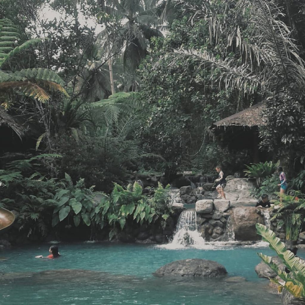 Smiles and laughter . . . . . . . . . . #travelholic&hellip;