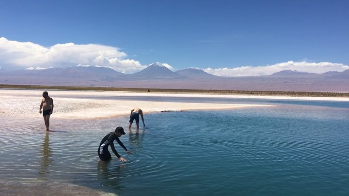 뜬다ㅋㅋㅋ뜬다뜬다뜬닼ㅋㅋㅋㅋ . .⠀⠀⠀⠀⠀⠀⠀⠀⠀⠀⠀⠀⠀⠀ #소금호수 #남미 #칠레 #아타카마 #여행에미치다 #유디니 #여행 #여행스타그램 #남미여행 #원태야거기서또뭐하니 #travel&hellip;