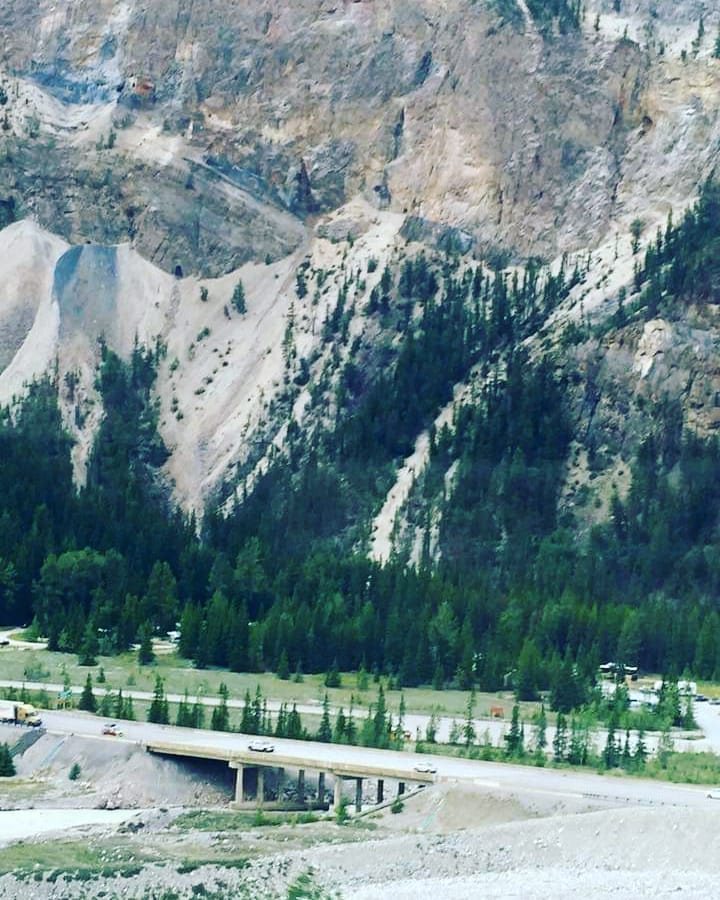 #banffnationalpark #banff #banffcanada #canada #canada2018 #canadasworld #canadatrip #canada_gram #travelphotography #traveltheworld #nature #natureisbeautiful #naturephotography #naturelovers…