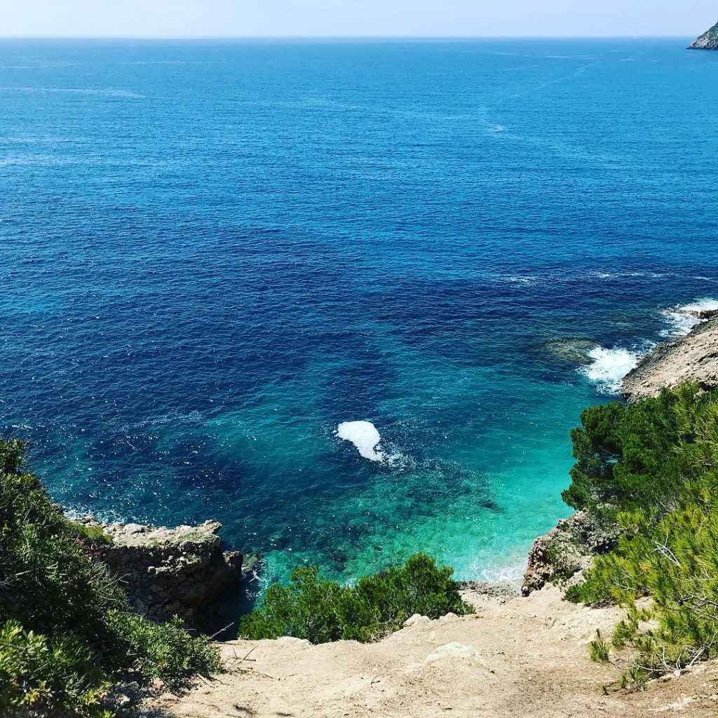 #mallorca #calamillor #spaintravel #spain #travelphotography #sun #sea #travel #ilovetravel #holiday #2018 #plitziontour #bnesimppl