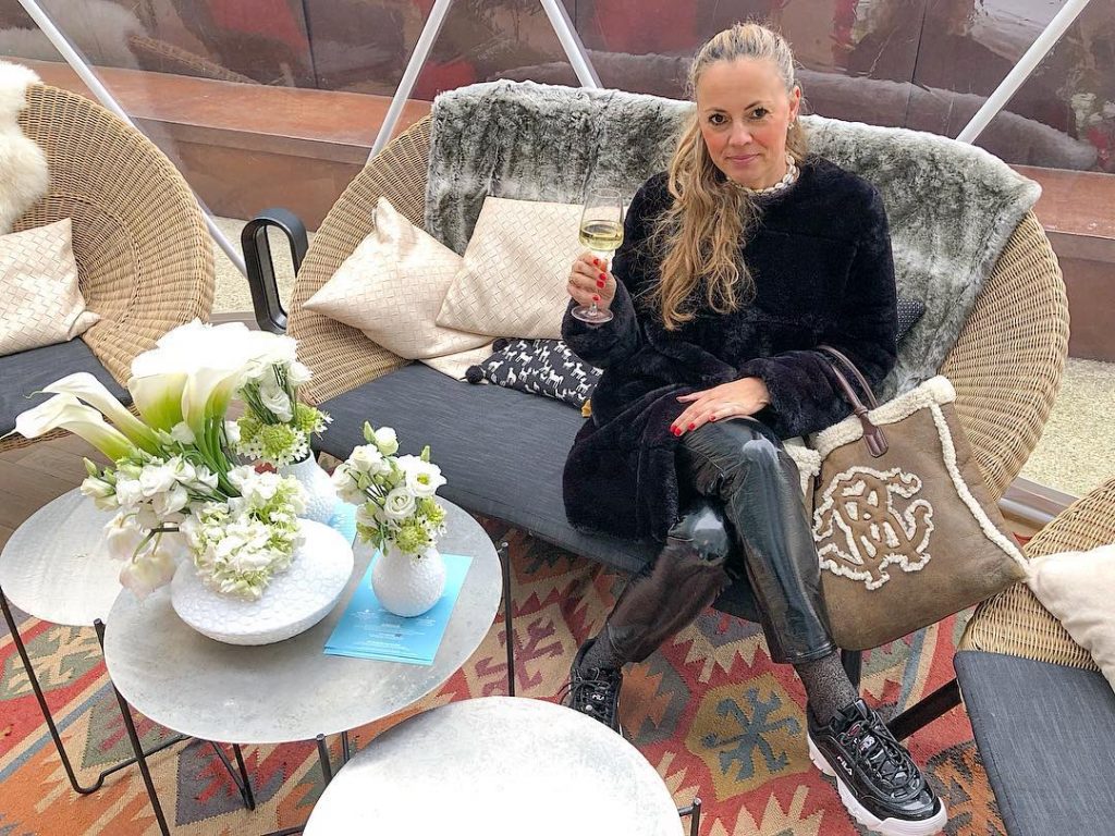 When in in the bubble @pullmanparisroissycdg ….always an amazing experience !!! #bnesimppl #styleinspo #streetstyleinspo&hellip;