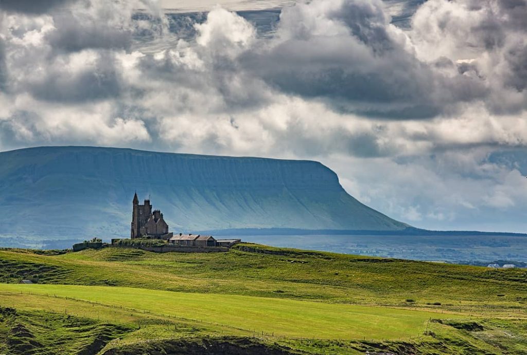 The Wild Atlantic Way of Ireland – dotted with stunning castles. If you’re driving&hellip;