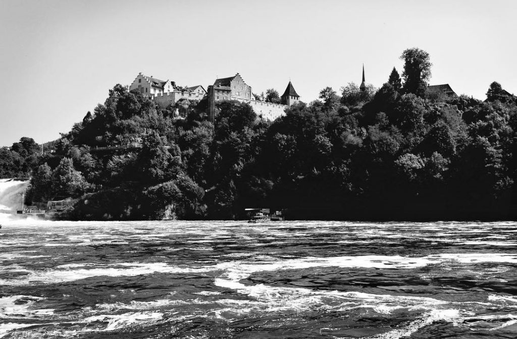 #fotoartistiche #pierluigizag #fotartplgz #bnesimppl Edited with: @carbonblackandwhite _ #travel #traveling #vacation #visiting #instatravel #instago&hellip;